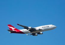 Qantas Boeing 747-400 | filedimage/123RF.com