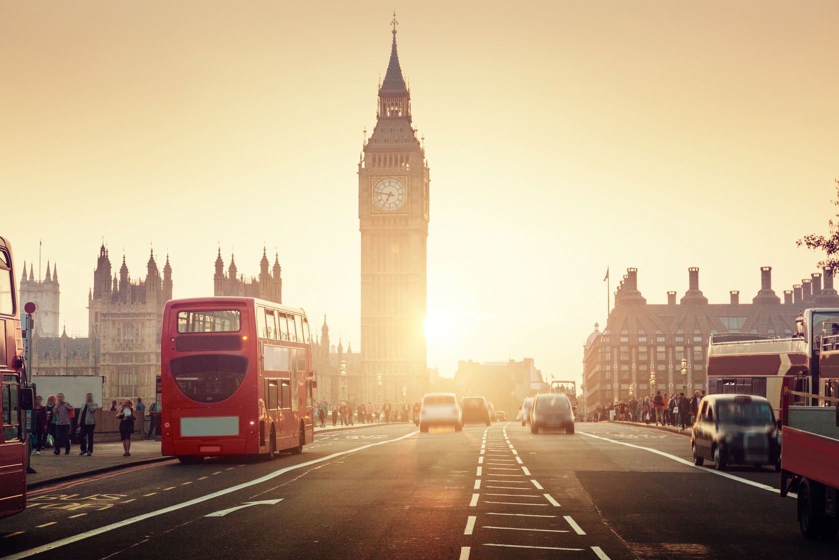 Westminster Bridge při západu slunce | iakov/123RF.com