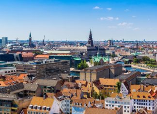 Letecký pohled na dánskou Kodaň | bloodua/123RF.com
