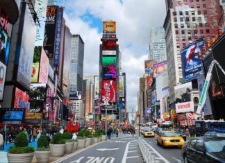 Doprava na Times Square | rabbit75123/123RF.com